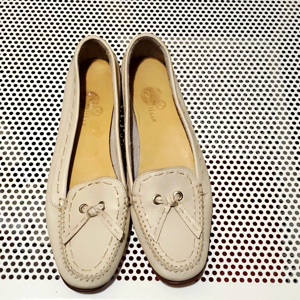 COLE HAAN LADIES LOAFERS
